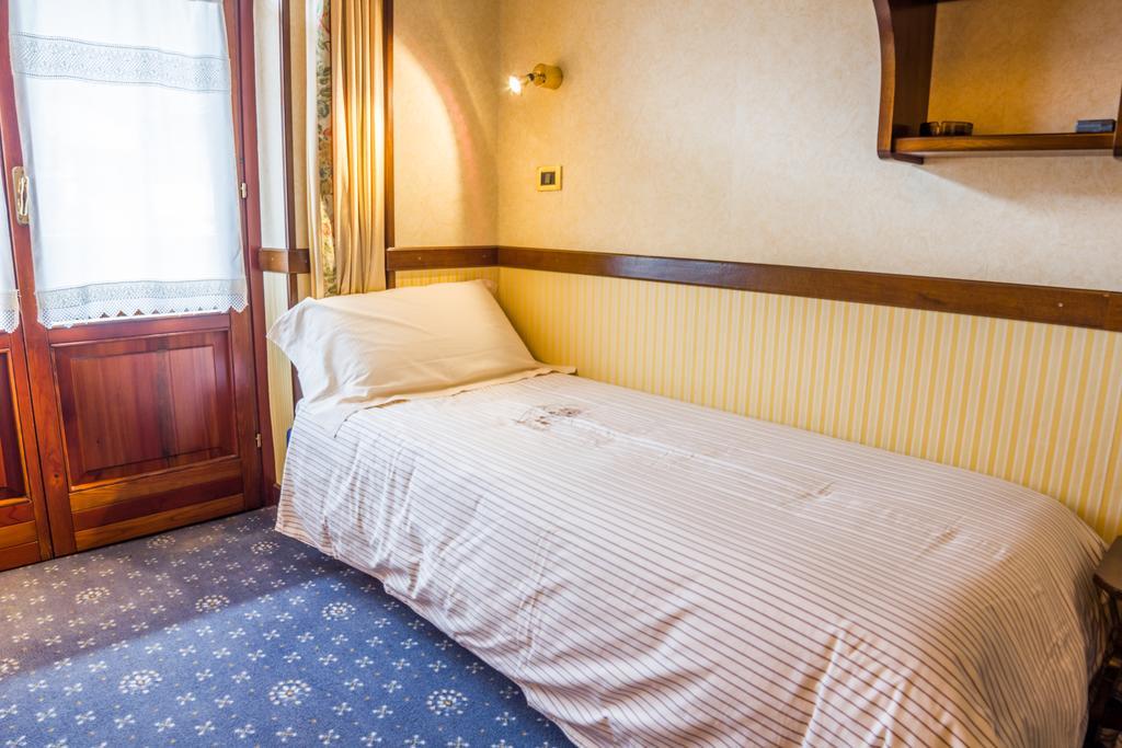 Hotel Petit Prince Антагнод Екстериор снимка