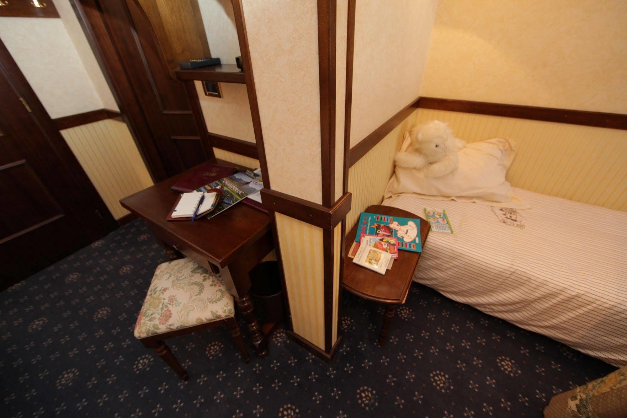 Hotel Petit Prince Антагнод Екстериор снимка