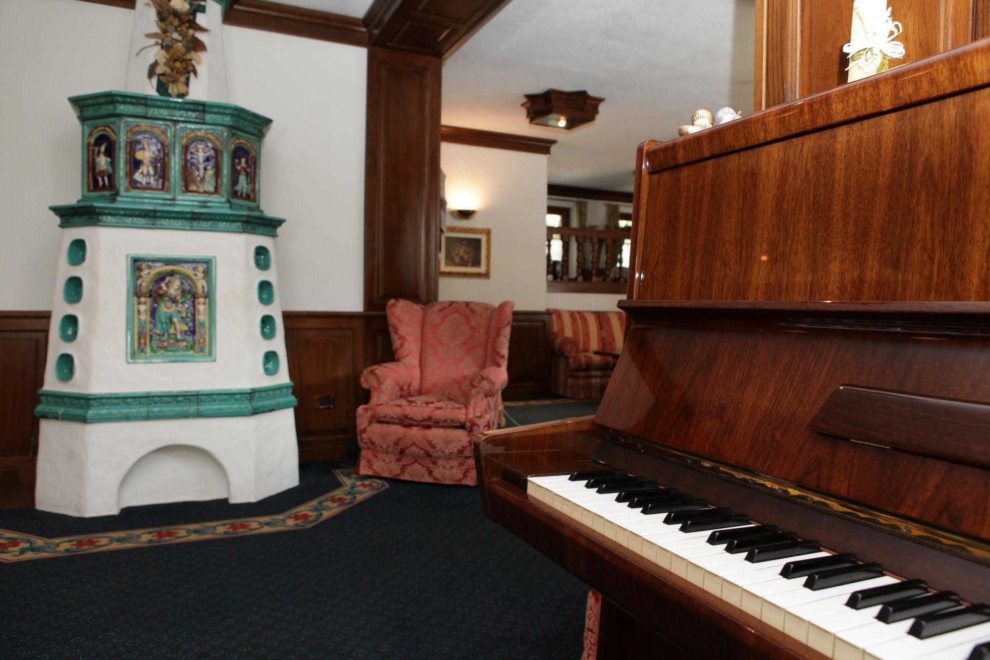 Hotel Petit Prince Антагнод Екстериор снимка